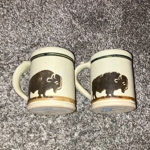Dakota Stoneware Bushnell SD Rustic Buffalo Design Cream Mugs Set Of 2